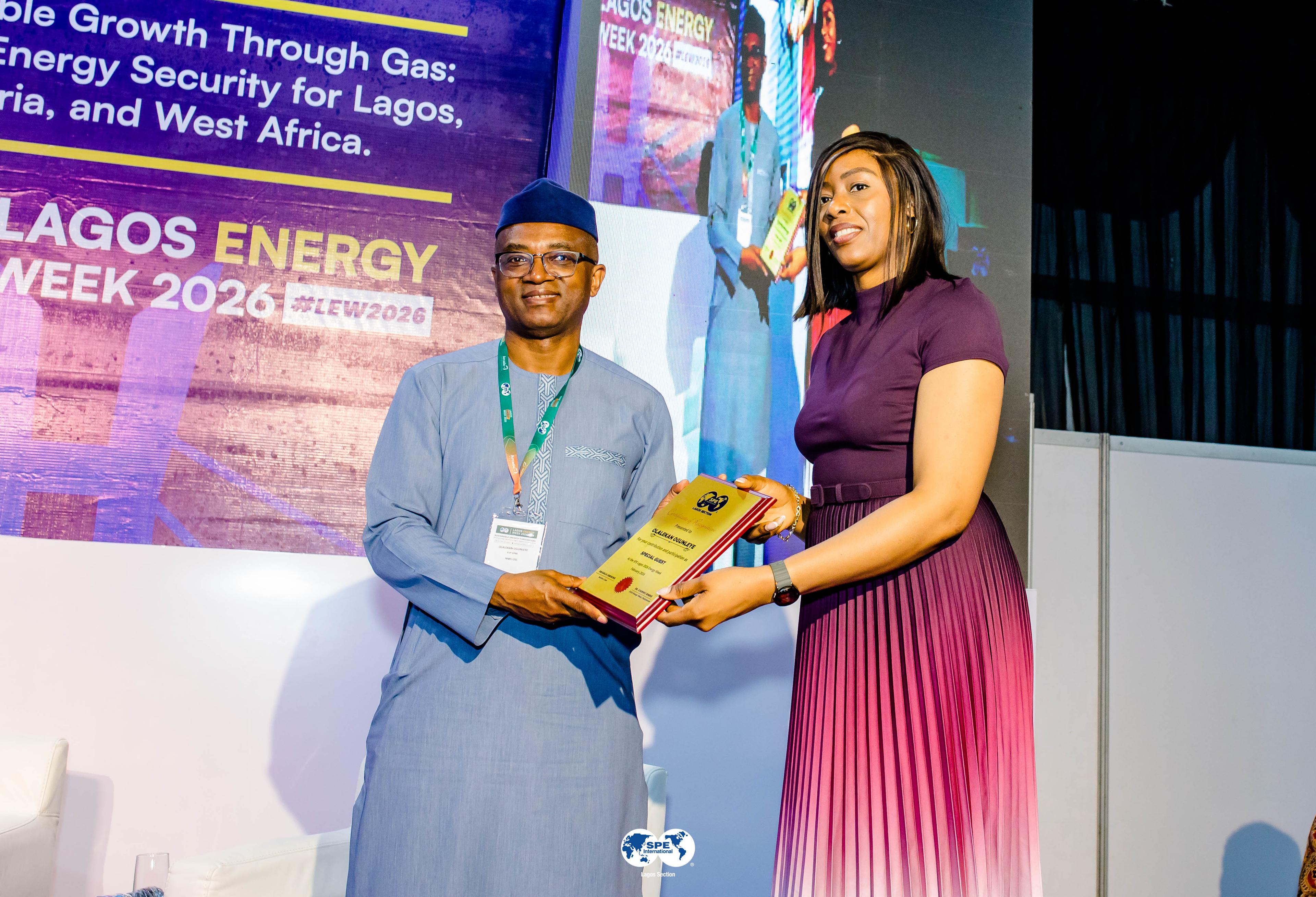 Speaker plaque presentation