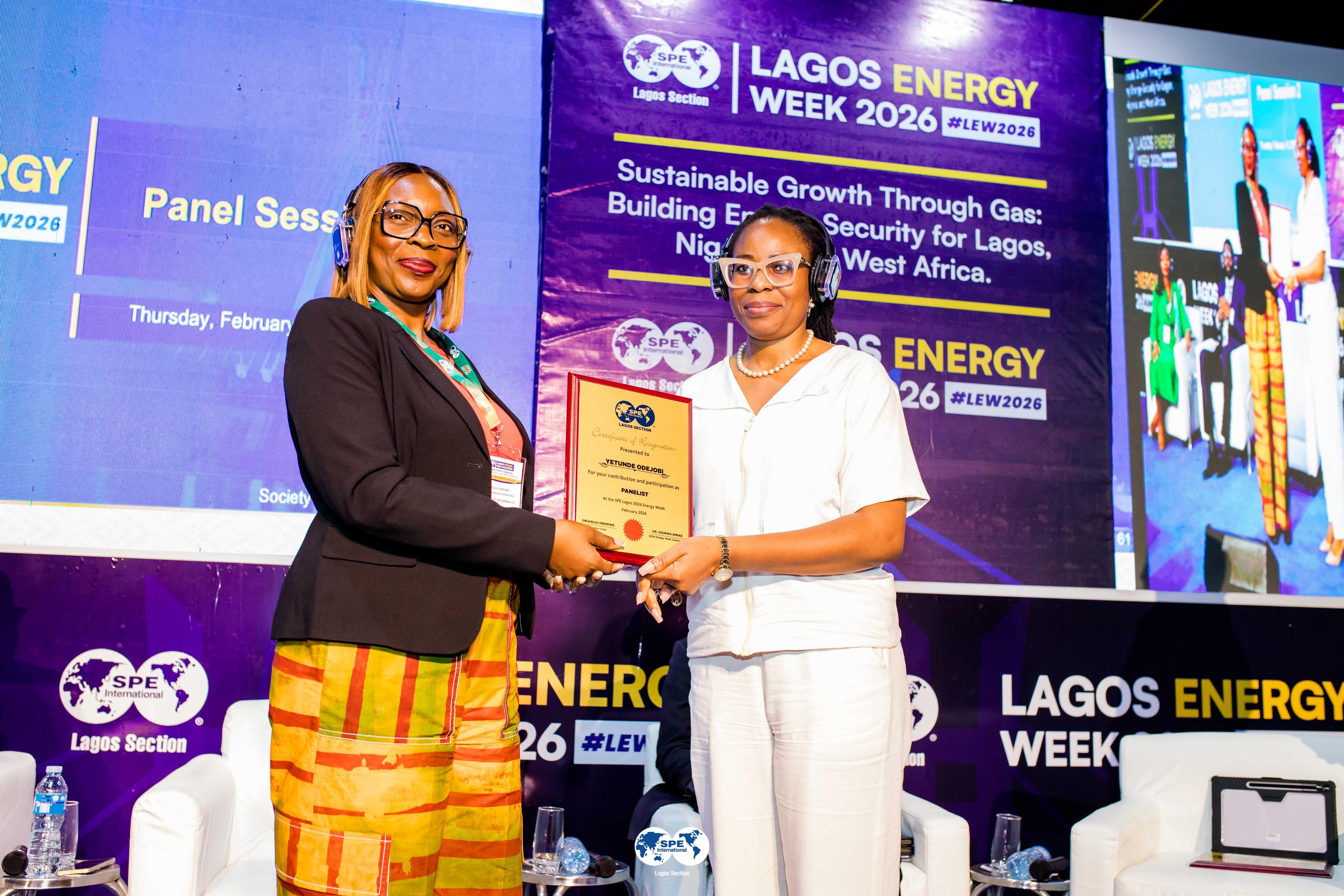 Speaker plaque presentation